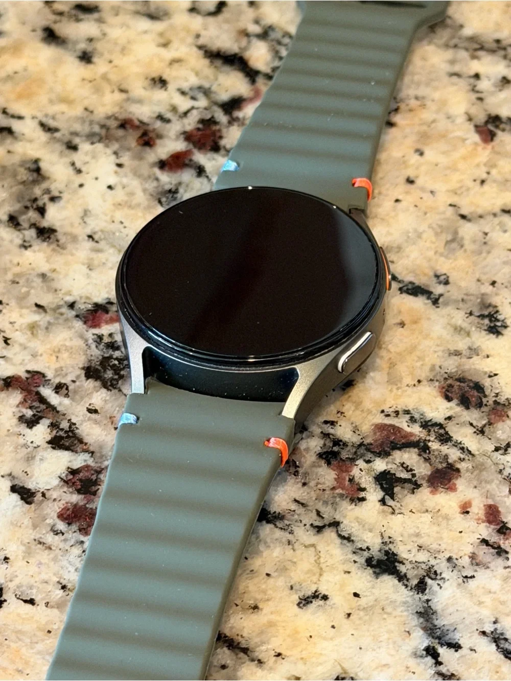 Unlocked Samsung galaxy watch 7 cellular and GPS 40mm